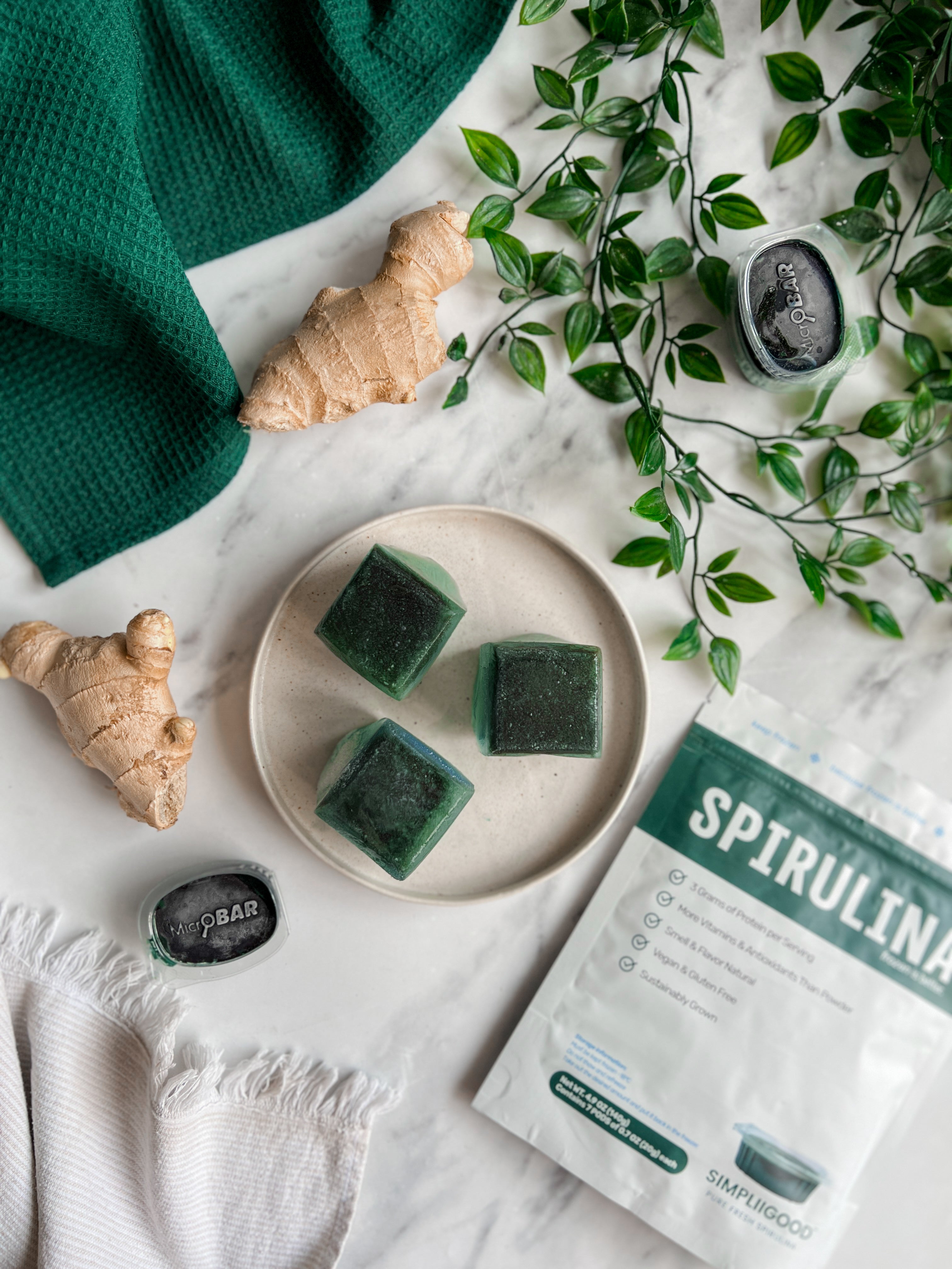 Spirulina Microalgae: Sources and Nutritional Composition Origins and Growth Conditions - SimpliiGood